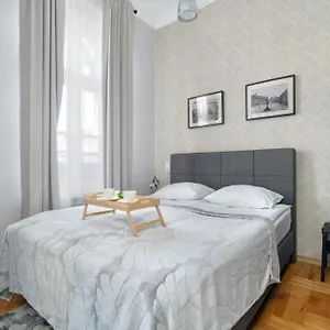 Apartament Very Berry - Głogowska 39-14 - Mtp Apartments, Check In 24h, Poznań